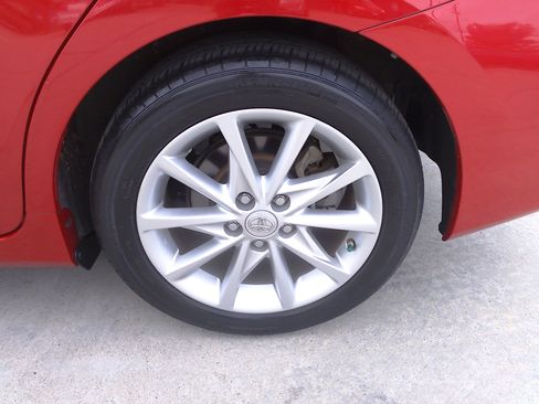 Used 2012 Toyota Prius V Five image 37