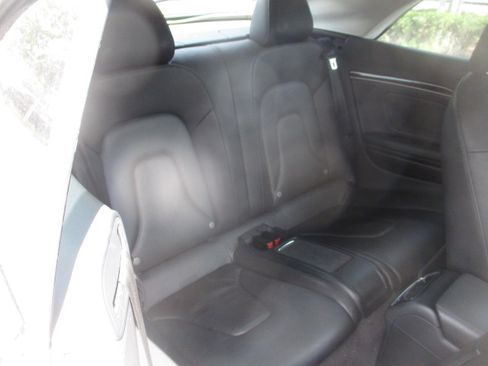 Used 2010 Audi A5 2.0T Premium Plus image 11