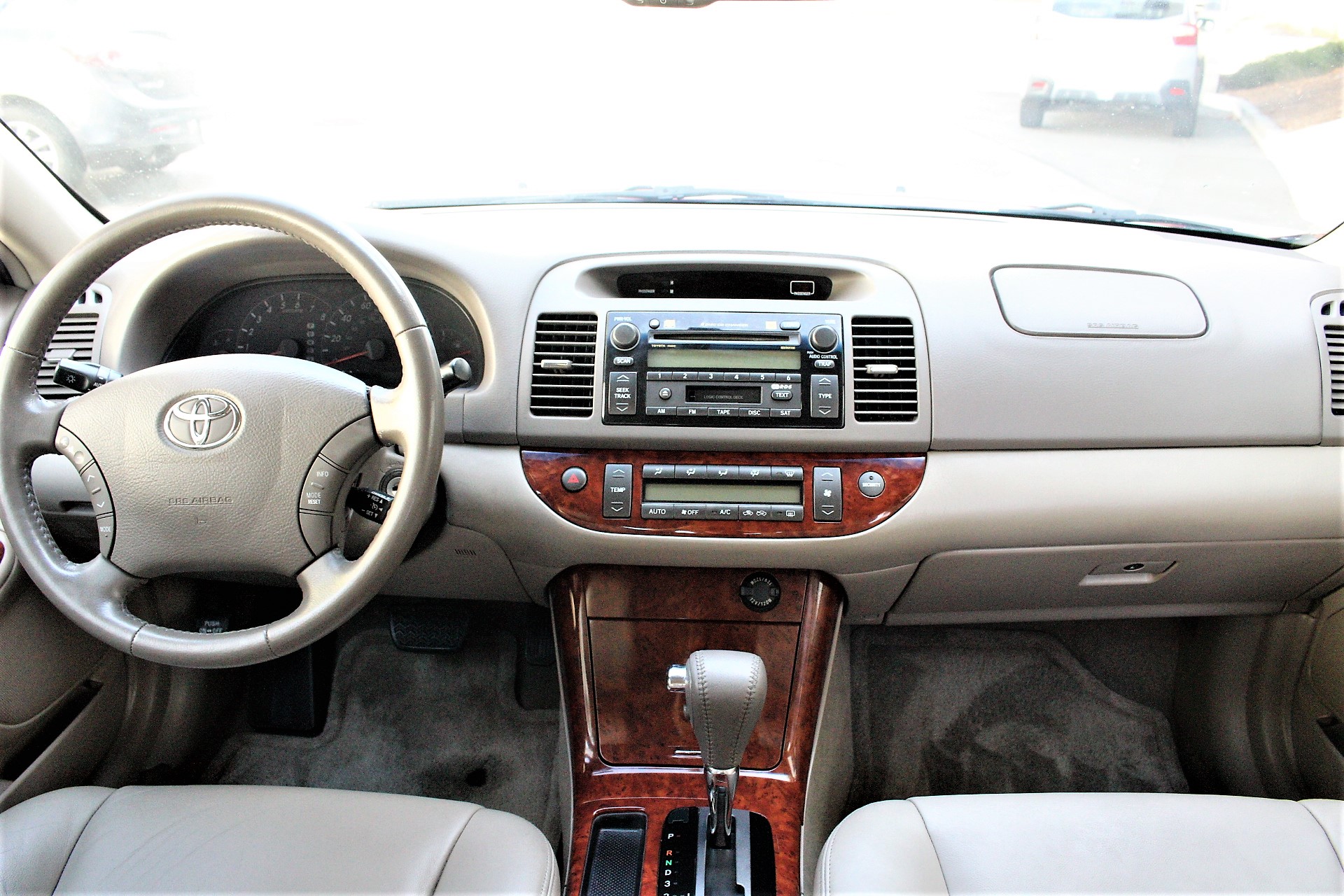 Used 2005 Toyota Camry XLE FWD image 24