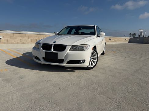 Used 2011 BMW 328i Sedan RWD image 3