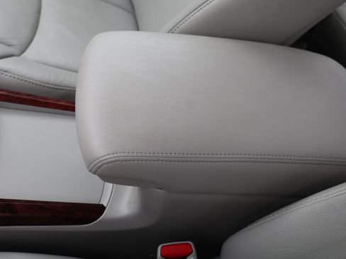 Used 2011 Toyota Avalon Limited image 27