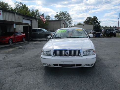 Used 2008 Mercury Grand Marquis LS image 3