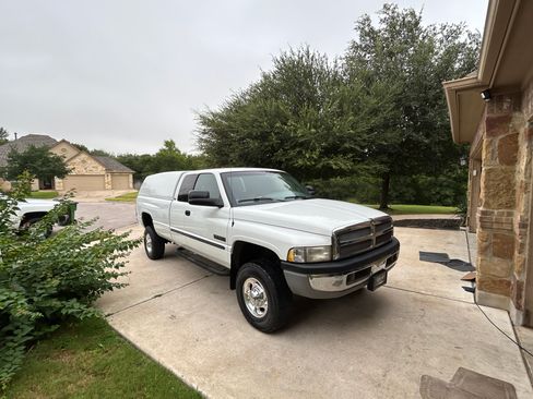 Used 2001 Dodge Ram 2500 Truck 4x4 Quad Cab image 1