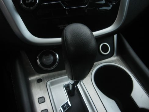 Used 2016 Nissan Murano AWD image 12