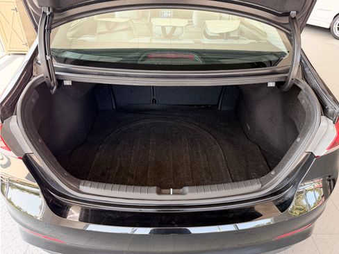 Used 2017 Hyundai Elantra Sedan FWD image 17