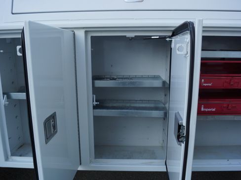 Used 2016 Mercedes-Benz Sprinter 3500 image 28