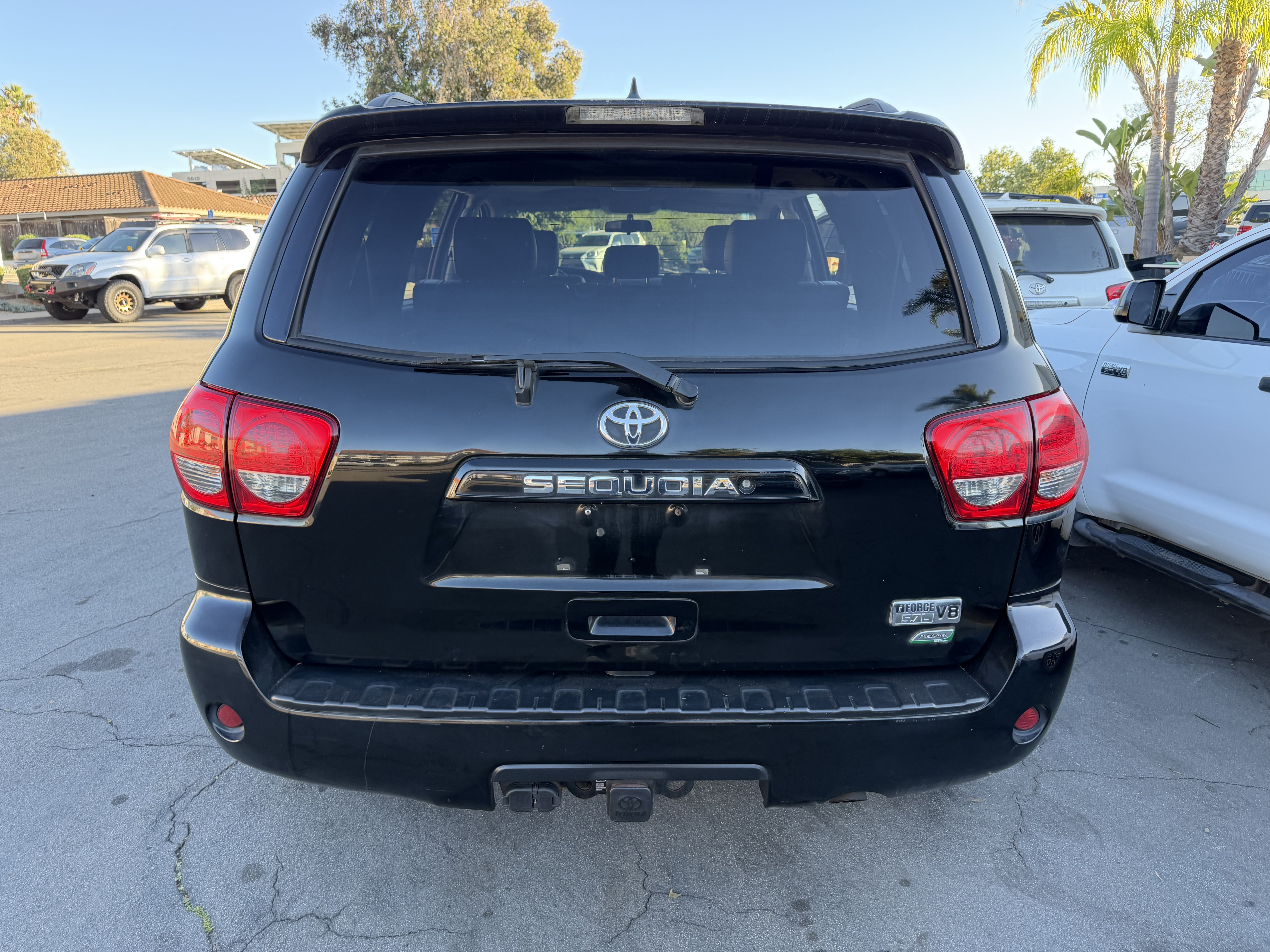 Used 2016 Toyota Sequoia SR5 AWD/4WD image 6