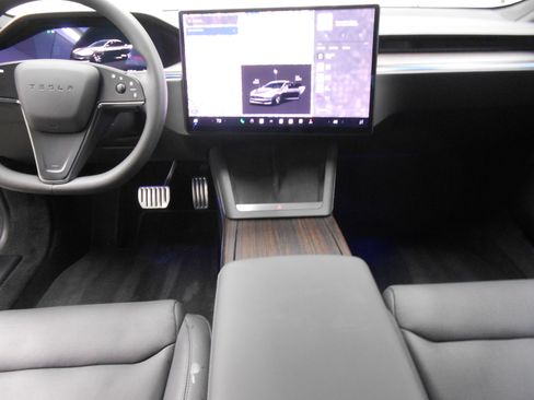 Used 2026 Tesla Model S image 12