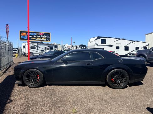 Used 2021 Dodge Challenger SRT Hellcat Redeye image 11