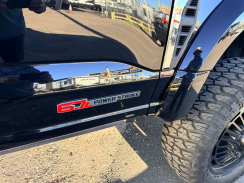 Used 2024 Ford F450 Platinum image 5