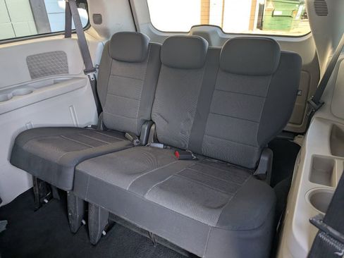 Used 2009 Dodge Grand Caravan SXT image 8