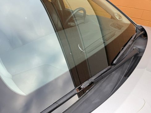 Used 2018 Toyota Camry XLE image 17