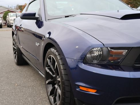 Used 2011 Ford Mustang GT Premium image 11