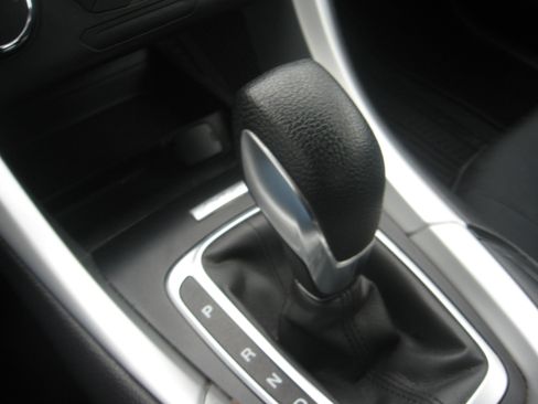 Used 2016 Ford Fusion SE image 11