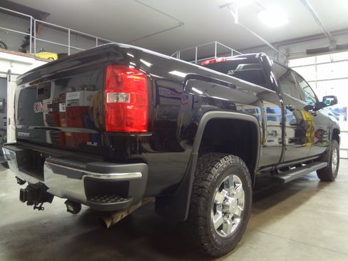 Used 2018 GMC Sierra 2500 SLE image 8