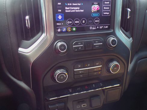 Used 2021 Chevrolet Silverado 2500 LT image 9