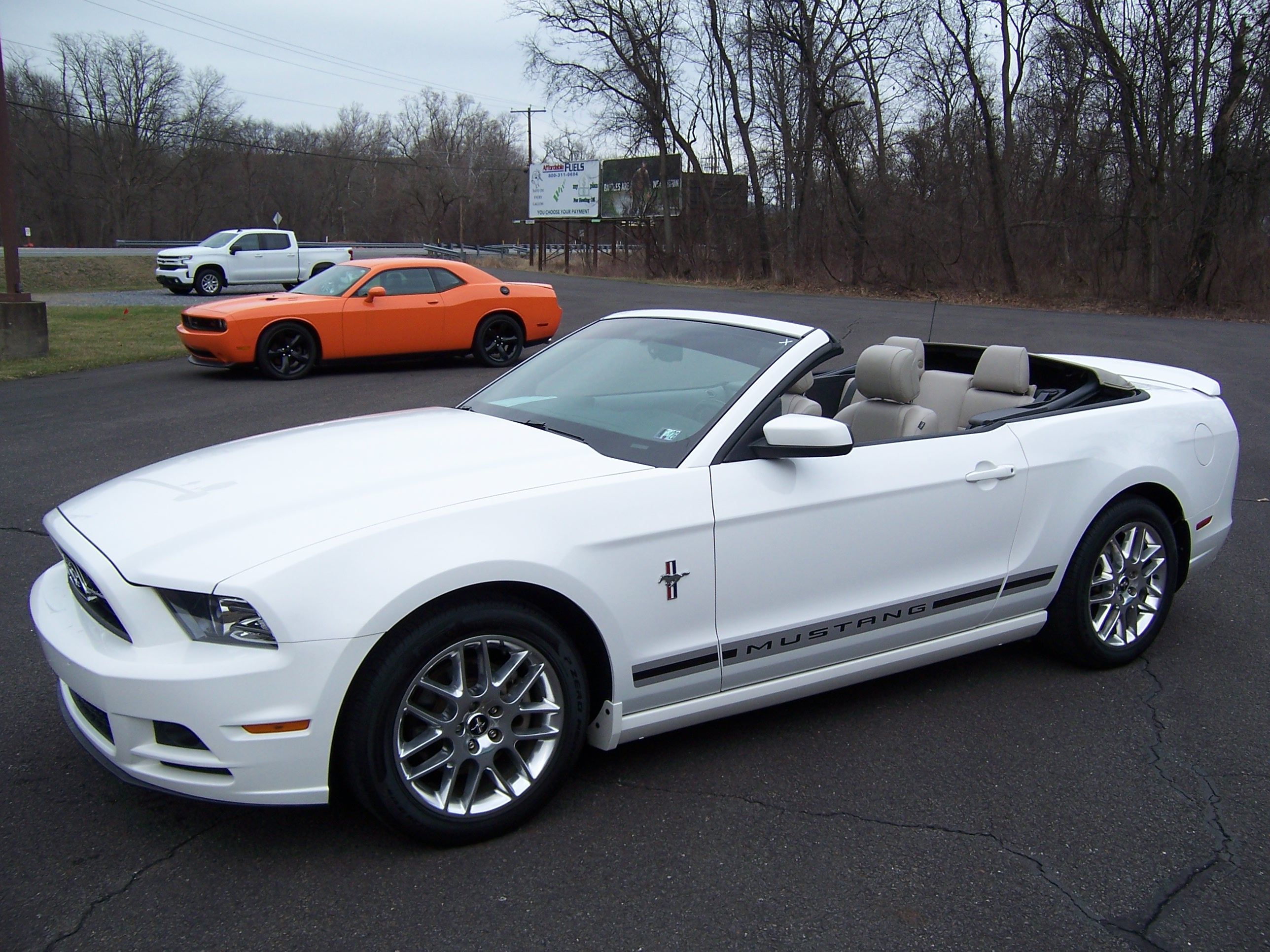 Used 2013 Ford Mustang Premium RWD image 8