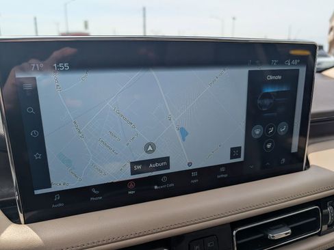 Used 2022 Lincoln Nautilus Reserve image 11