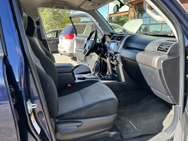 Used 2017 Toyota 4Runner 4WD image 10