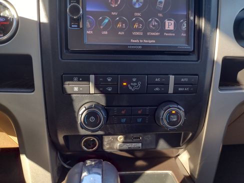 Used 2012 Ford F150 Lariat image 16