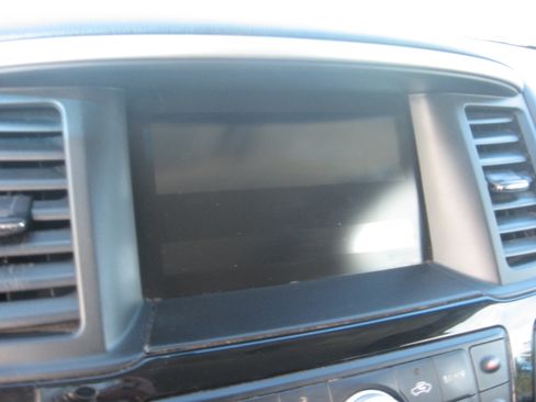 Used 2013 Nissan Pathfinder S image 11