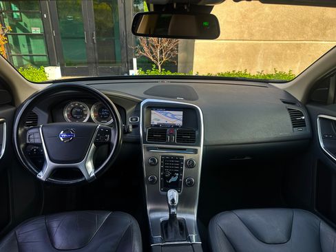 Used 2013 Volvo XC60 3.2 Premier FWD image 15