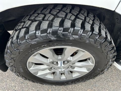 Used 2015 Toyota Sequoia Limited image 21