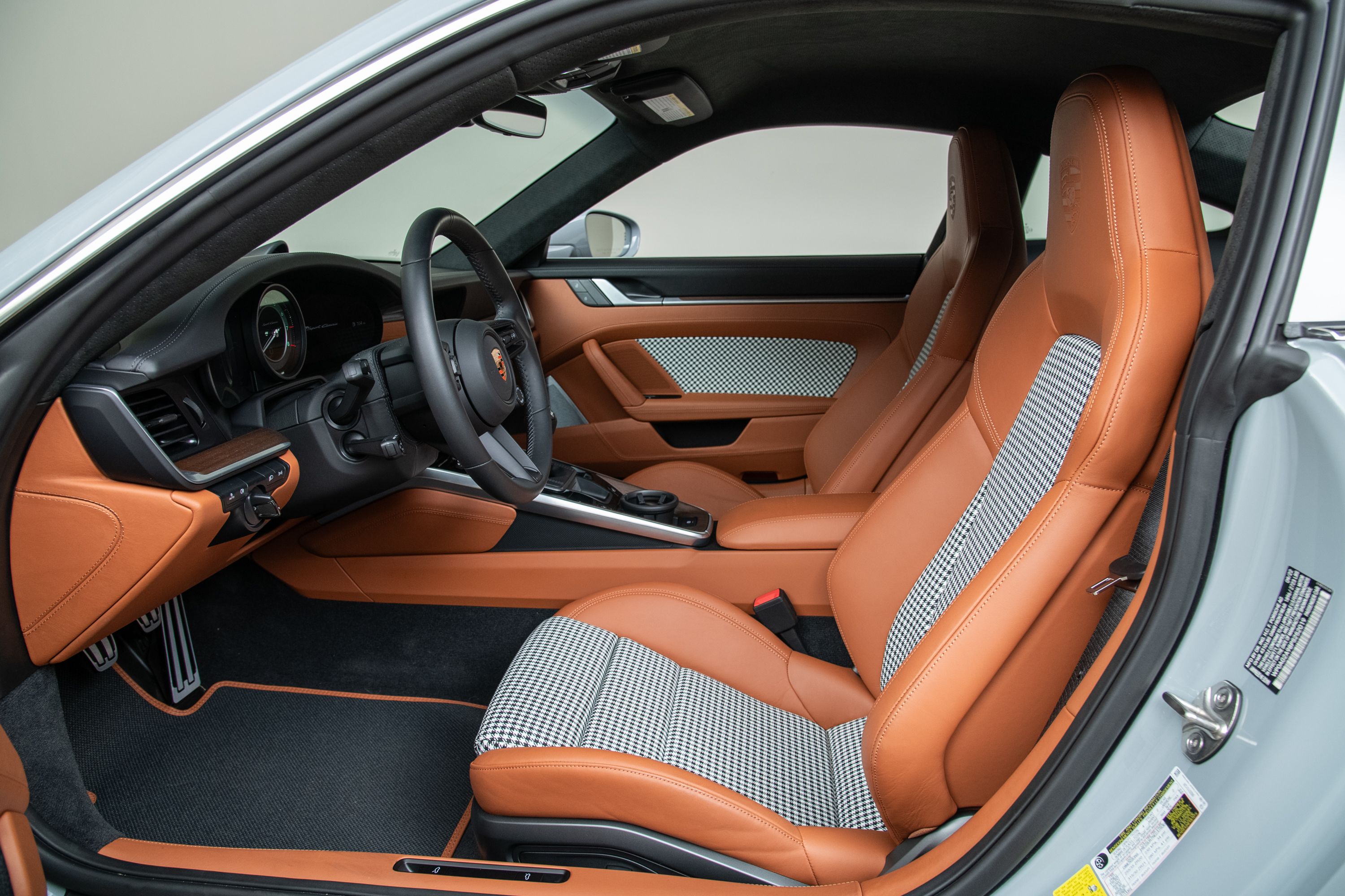Used 2023 Porsche 911 Sport Classic Coupe RWD image 17