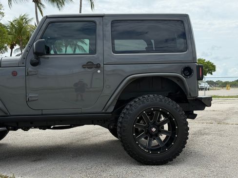 Used 2016 Jeep Wrangler 75th Anniversary AWD/4WD image 29