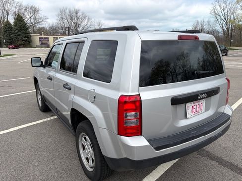 Used 2014 Jeep Patriot Sport image 3