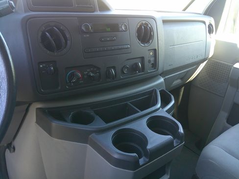 Used 2013 Ford E-250 and Econoline 250 image 14