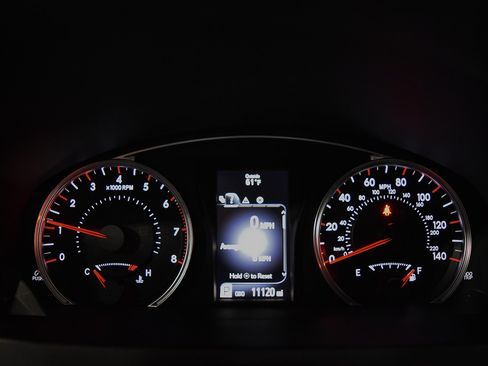 Used 2016 Toyota Camry SE image 23