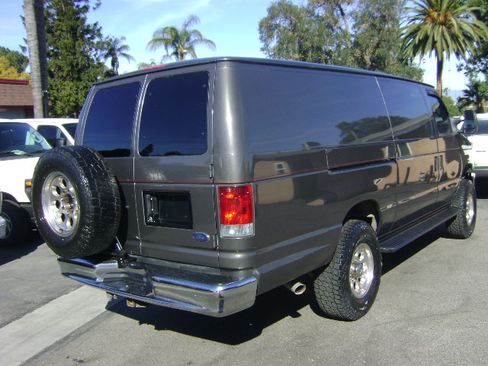 Used 2008 Ford E-350 and Econoline 350 image 5