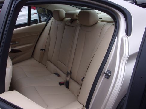 Used 2015 BMW 328i xDrive image 23