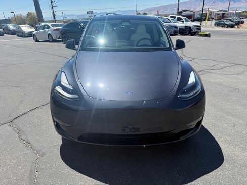 Used 2024 Tesla Model Y Performance image 2