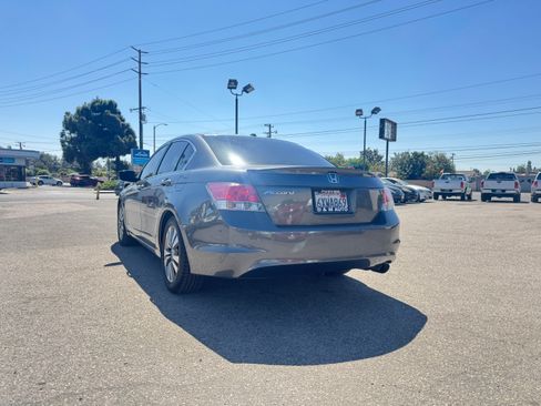 Used 2010 Honda Accord EX-L Sedan image 6