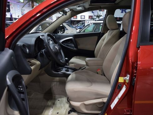 Used 2012 Toyota RAV4 LE Plus image 17