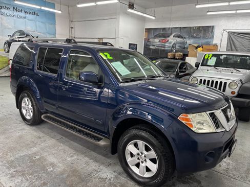 Used 2012 Nissan Pathfinder SV image 9