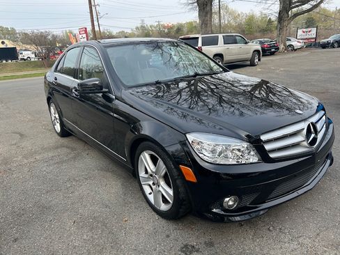 Used 2010 Mercedes-Benz C 300 Sport image 7