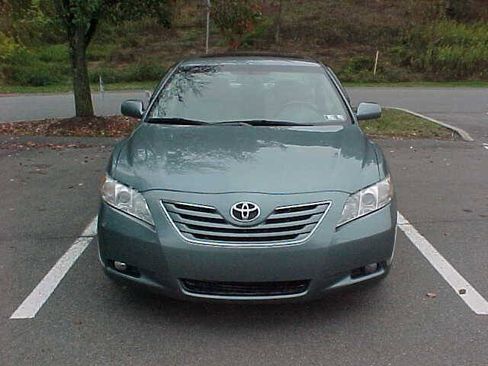 Used 2009 Toyota Camry XLE image 3