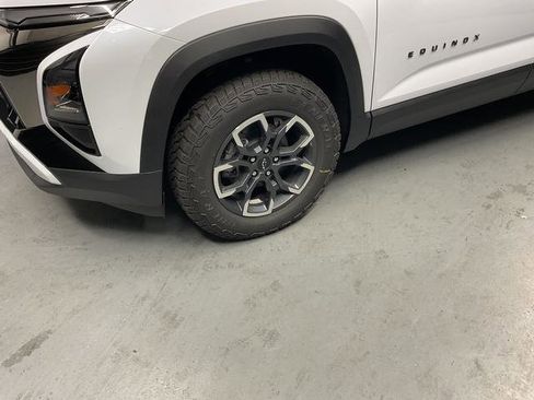 New 2026 Chevrolet Equinox ACTIV image 3