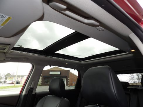 Used 2023 Nissan Rogue SV image 14