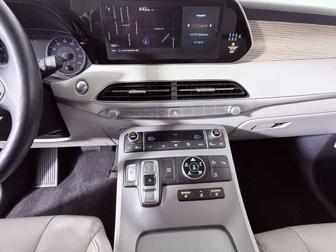 Used 2022 Hyundai Palisade SEL Premium image 16