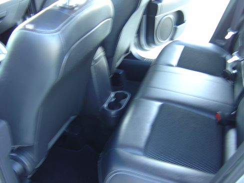 Used 2016 Jeep Compass Latitude image 10