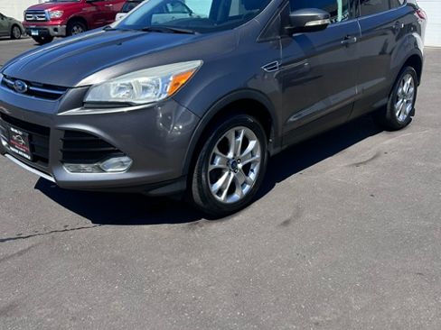 Used 2014 Ford Escape 4WD Titanium image 5