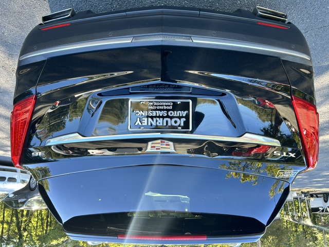 Used 2018 Cadillac XT5 FWD image 4