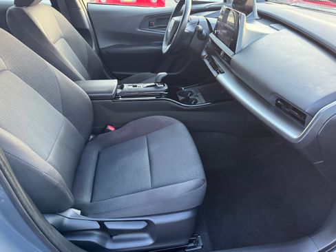Used 2024 Toyota Prius LE image 12