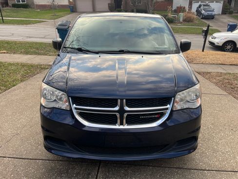 Used 2016 Dodge Grand Caravan American Value Package image 2