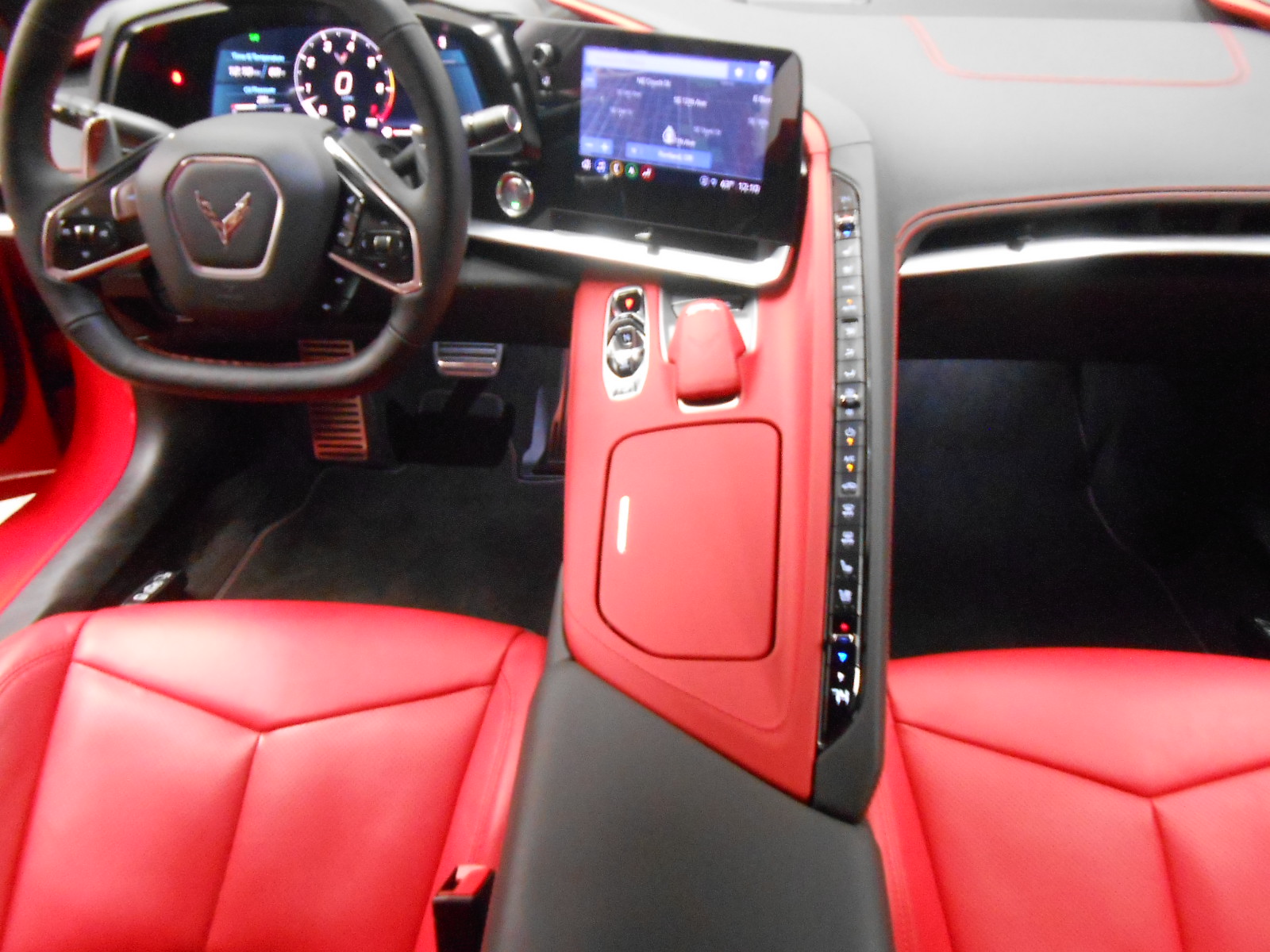 Used 2023 Chevrolet Corvette Stingray 2LT RWD image 9