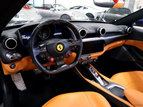 Used 2020 Ferrari Portofino image 29